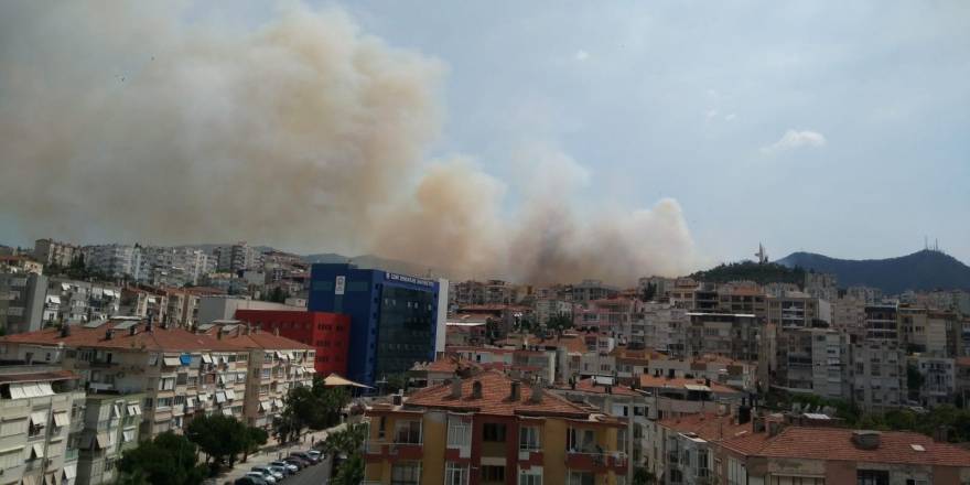 İzmir’de orman yangını eve sıçradı