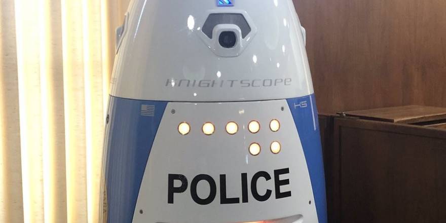 ABD devriye gezen robot polis şaşırttı