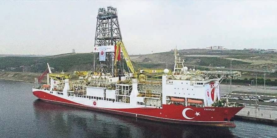 Sondaj Gemisi Yavuz Çanakkale Boğazı'na giriş yaptı